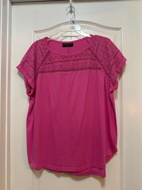 Lane Bryant Pink top size 18/20
🎉PRICE FIRM🎉